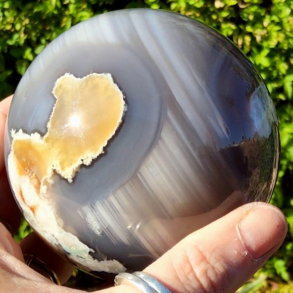 Large & Heavily Blooming Moody Flower Agate Sphere - Picture 16 of 16